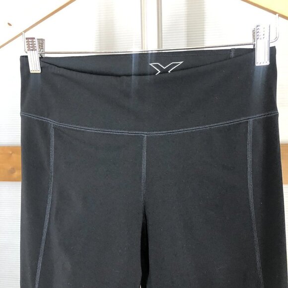 Sz‎ L- 2XU Midrise Black Silver Cropped Compression Leggings Tights - Picture 3 of 10